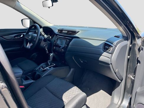 Used 2018 Nissan Rogue S AWD/4WD image 26