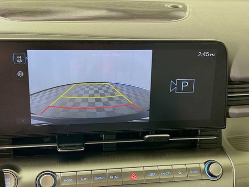 Certified 2024 Hyundai Kona SE image 13