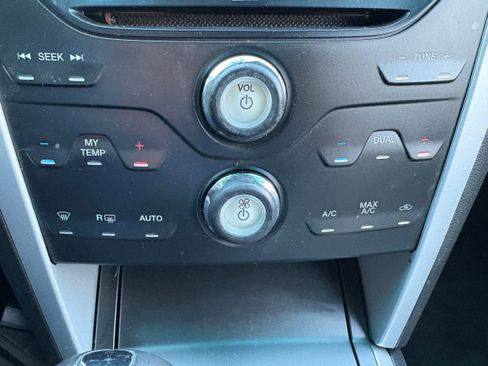 Used 2012 Ford Explorer XLT image 33