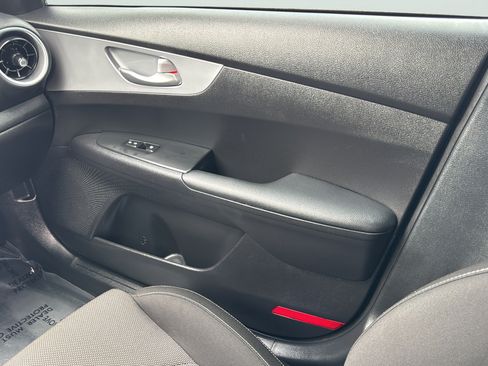 Used 2023 Kia Forte LX FWD image 17
