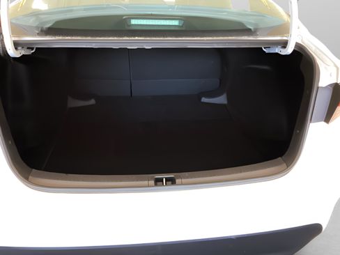 Used 2024 Toyota Corolla LE FWD image 35
