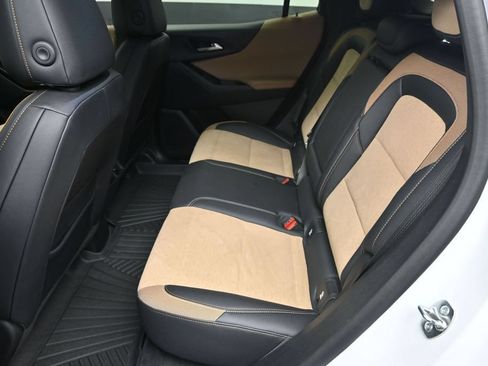 Used 2025 Chevrolet Equinox ACTIV w/ Safety and Technology Package FWD image 28