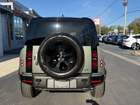 Used 2023 Land Rover Defender 110 X-Dynamic SE AWD/4WD image 4