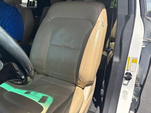 Used 2016 Ford Explorer Limited FWD image 3