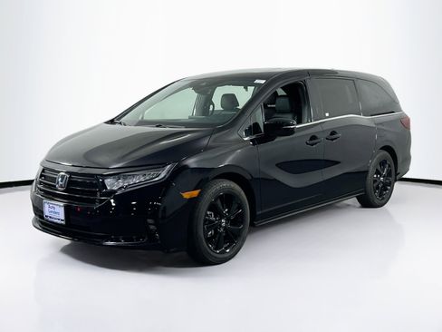 Used 2023 Honda Odyssey Sport image 1