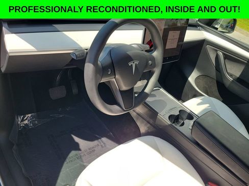 Used 2023 Tesla Model Y Long Range AWD/4WD image 7