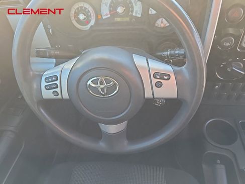 Used 2011 Toyota FJ Cruiser 2WD w/ Convenience Pkg image 15