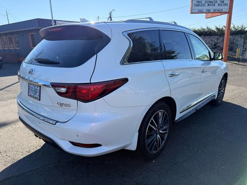 Used 2019 INFINITI QX60 Luxe w/ Sensory Package image 13