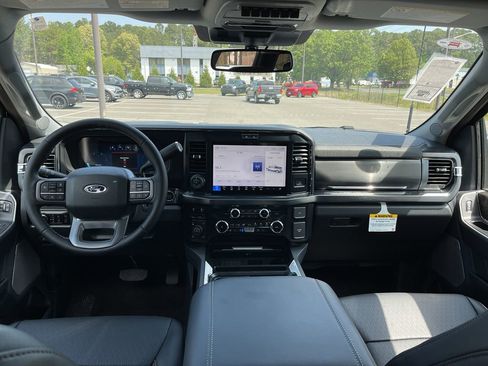 New 2025 Ford F350 Lariat w/ Lariat Ultimate Package image 6