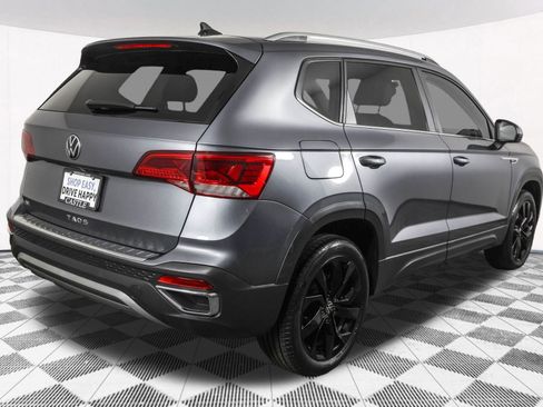 Used 2023 Volkswagen Taos SE FWD image 13