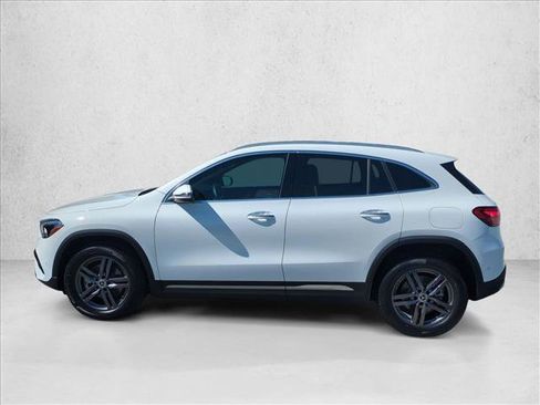 Used 2025 Mercedes-Benz GLA 250 image 9