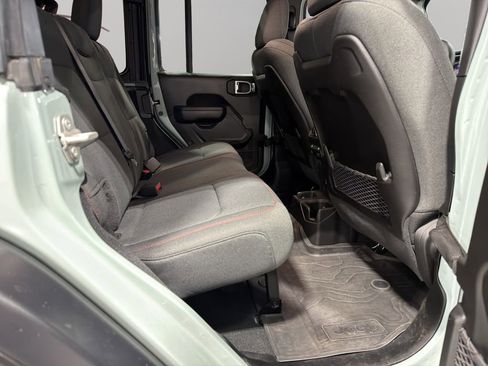 Used 2024 Jeep Wrangler Rubicon w/ Convenience Group image 19