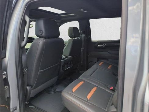 Used 2024 GMC Sierra 1500 AT4 w/ Technology Package AWD/4WD image 18