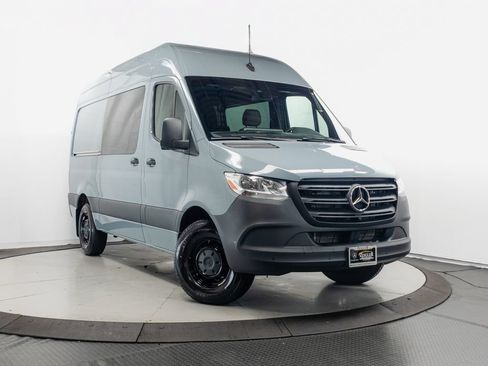 Used 2025 Mercedes-Benz Sprinter 2500 image 1