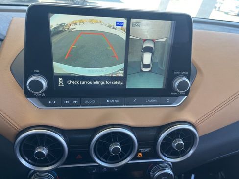 Used 2024 Nissan Sentra SV w/ SV Premium Package image 17