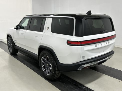 Used 2024 Rivian R1S Adventure AWD/4WD image 3