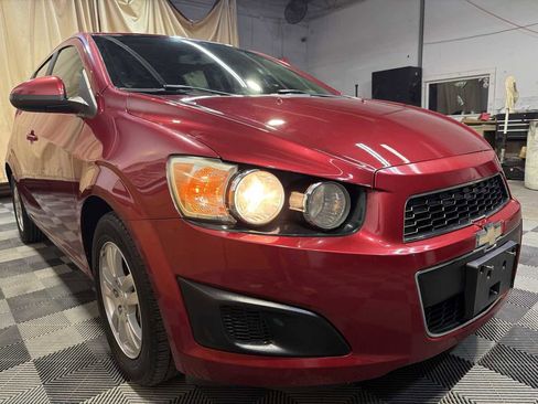 Used 2014 Chevrolet Sonic LT image 6