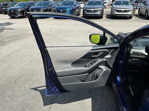 Used 2024 Subaru Crosstrek 2.0i Premium AWD/4WD image 11