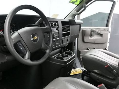 Used 2024 Chevrolet Express 3500 LS RWD image 20