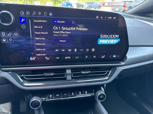 Certified 2024 Chevrolet Equinox EV RS image 17