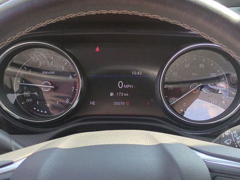 Used 2023 Buick Encore GX Select w/ Sport Touring Package FWD image 21