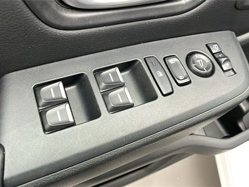 Used 2024 Honda Pilot TrailSport image 10