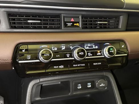 New 2026 Honda Pilot Touring image 26
