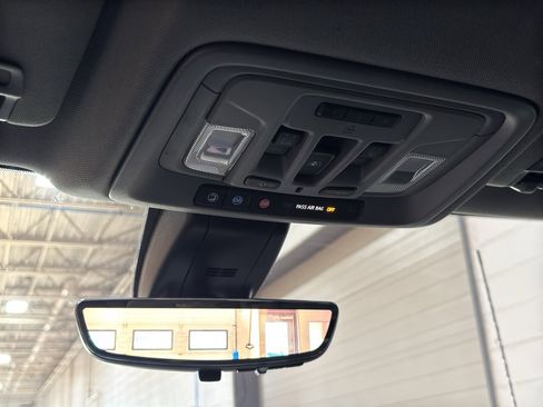 Used 2022 GMC Sierra 3500 Denali w/ Denali Ultimate Package image 43