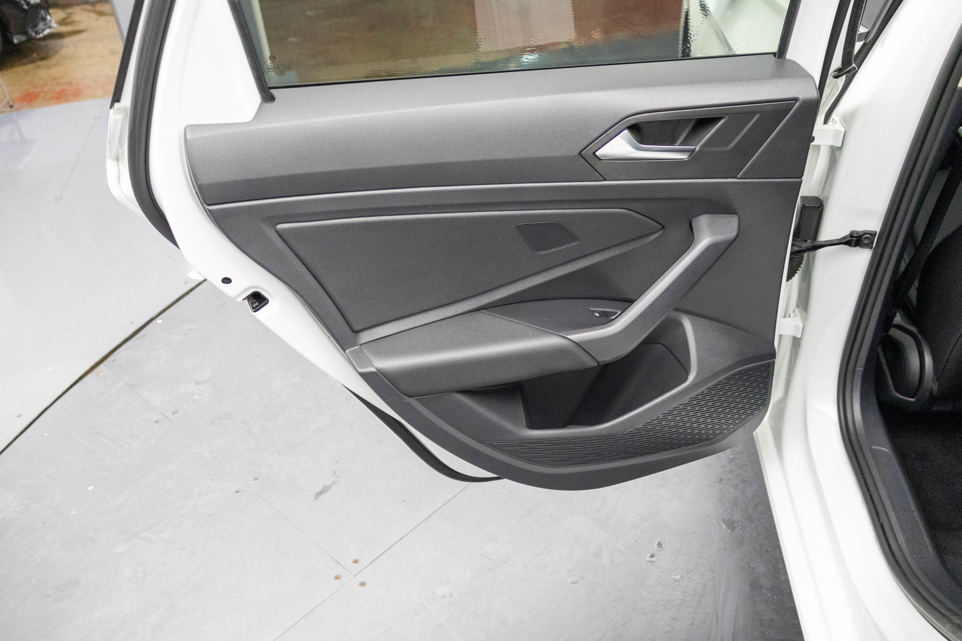 Used 2019 Volkswagen Jetta SEL w/ Cold Weather Package FWD image 26