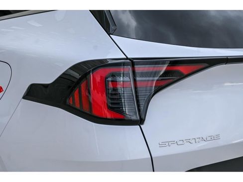 New 2026 Kia Sportage EX image 11