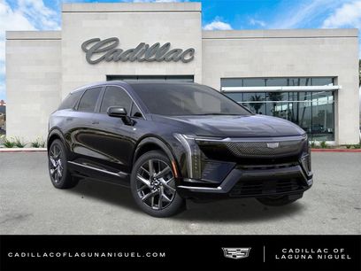 Used 2025 Cadillac Optiq Luxury 1