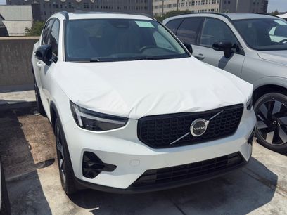 New 2026 Volvo XC40 B5 Plus w/ Protection Package Premier