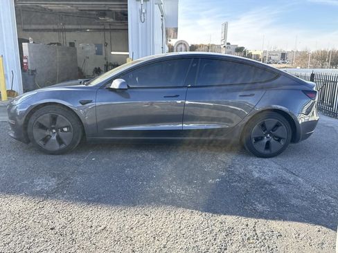 Used 2021 Tesla Model 3 Standard Range Plus image 3