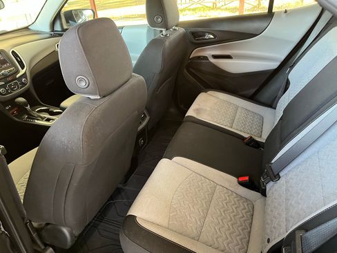 Used 2022 Chevrolet Equinox LS w/ LS Convenience Package image 22