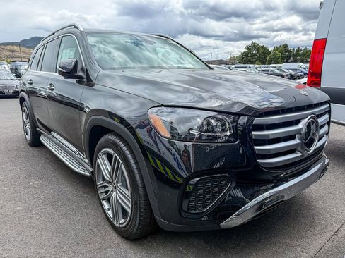 New 2026 Mercedes-Benz GLS 450 4MATIC image 4