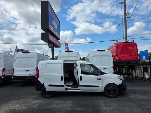 Used 2021 RAM ProMaster City Tradesman image 5