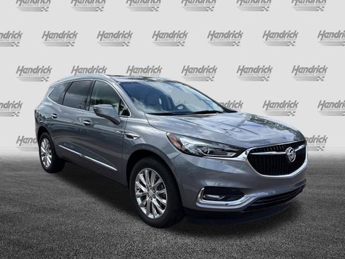 Used 2019 Buick Enclave Premium w/ Experience Buick Package FWD image 2