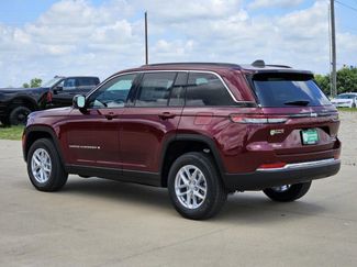 New 2025 Jeep Grand Cherokee Laredo X w/ Luxury Tech Group I video 3