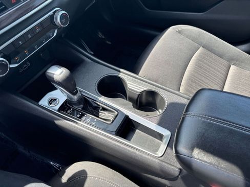 Used 2025 Nissan Altima 2.5 SV image 41