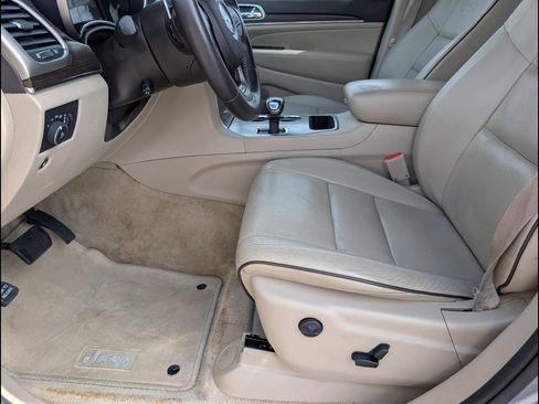 Used 2015 Jeep Grand Cherokee Overland RWD image 12