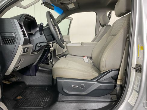Used 2017 Ford F250 XLT w/ XLT Value Package AWD/4WD image 21