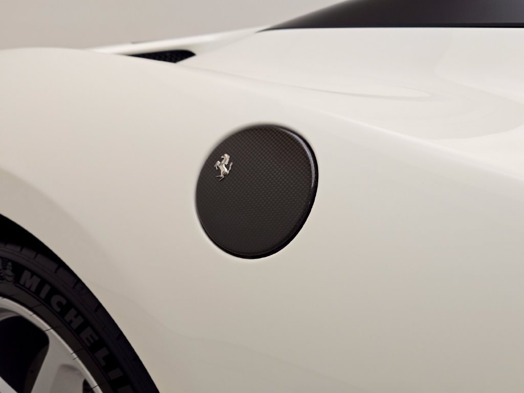 Used 2013 Ferrari 458 Spider RWD image 9