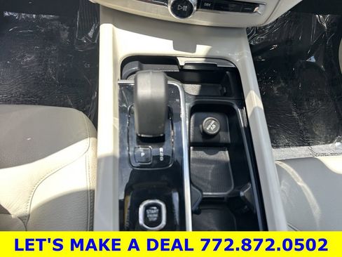 Used 2023 Volvo XC60 B5 Plus w/ Protection Package Premier AWD/4WD image 19