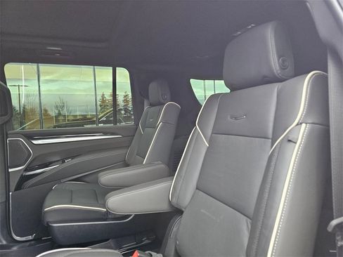 New 2026 Cadillac Escalade ESV Sport image 20