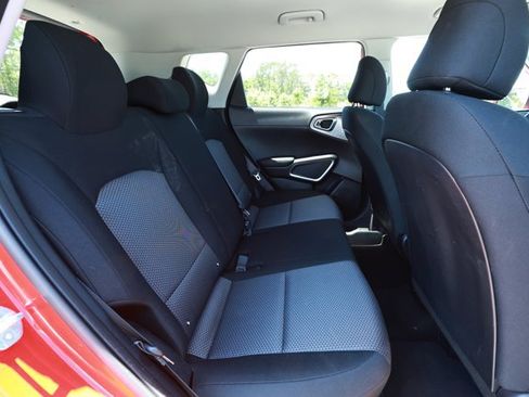 Used 2023 Kia Soul LX w/ LX Technology Package FWD image 28