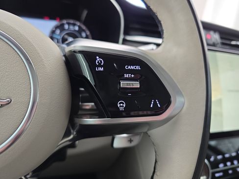 Used 2021 Jaguar F-PACE S image 18