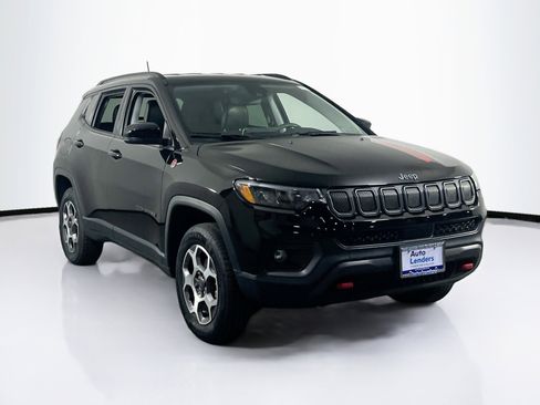 Used 2022 Jeep Compass Trailhawk AWD/4WD image 3