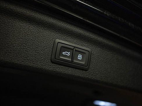 Used 2020 Audi Q3 2.0T Premium Plus w/ Premium Plus Package image 8