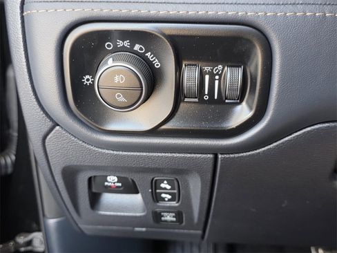 Used 2025 RAM 1500 Tungsten w/ Towing Technology Group image 34