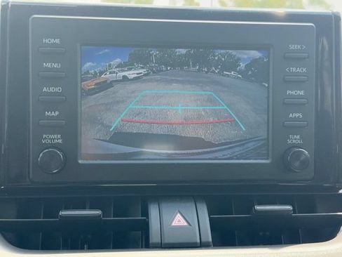 Used 2019 Toyota RAV4 XLE FWD image 22